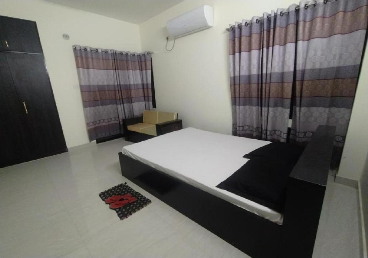 Rose Garden Guest House Khulna エクステリア 写真